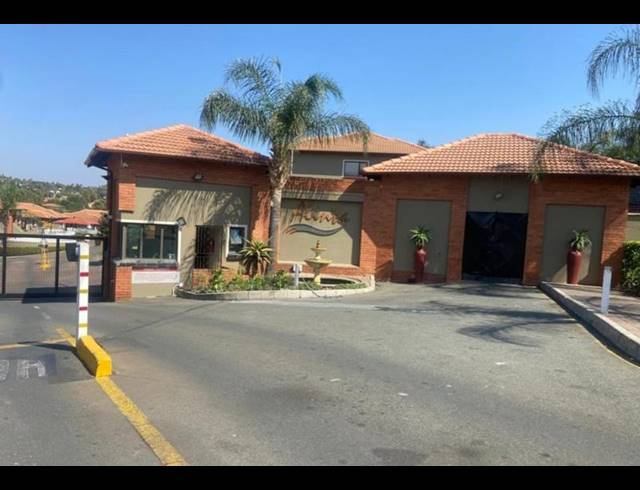 2 BEDROOM TOWNHOUSE FOR SALE IN GLENVISTA